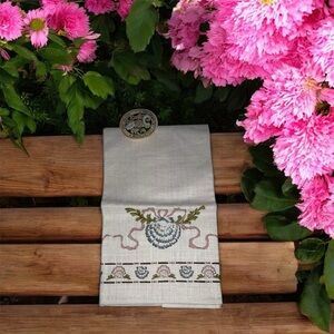 The Newport Collection Linen Tea Towel Sea Shell Ribbon Print  USA Made